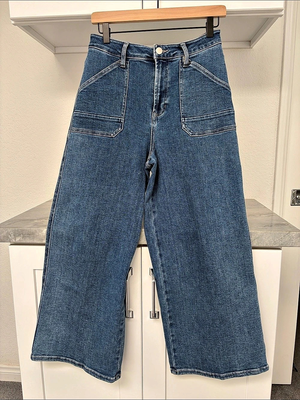 Wide Leg Jeans in Blue - Lightly Used